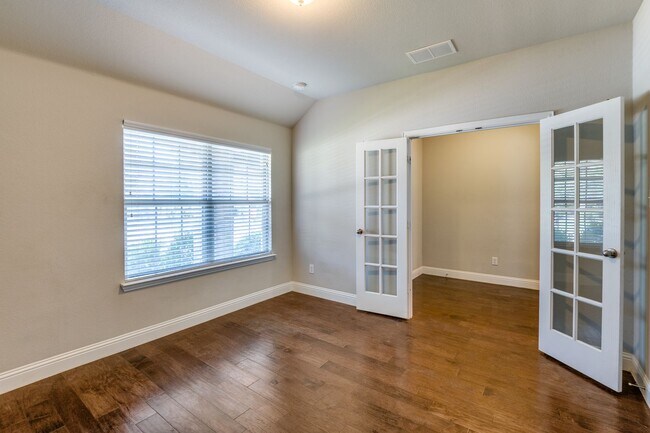 Building Photo - Little Elm Home for Lease - 3br/2ba + Office!