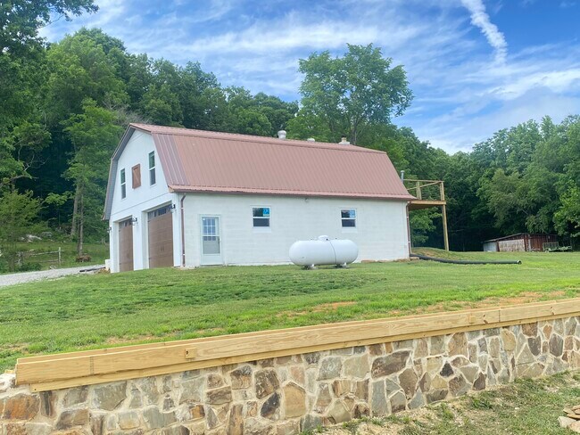 Foto del edificio - 5536 Buck Mountain Rd