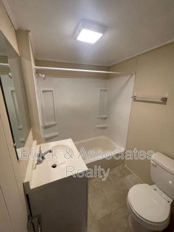 Foto del edificio - 226 E Pritchard St