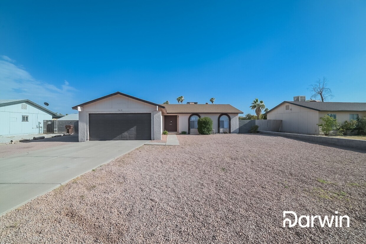 Foto principal - 7419 W Hatcher Rd