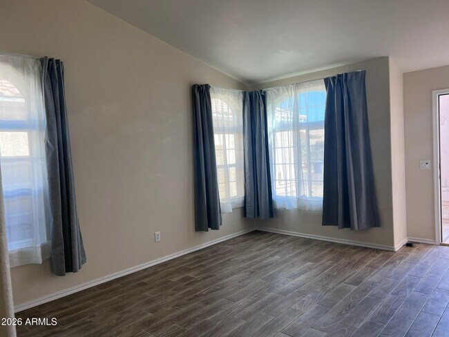 Foto del edificio - 1082 W Orchid Ln