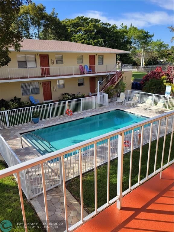 Building Photo - 309 NE 16th St