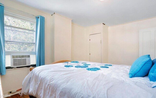 Building Photo - 3 br, 2 bath Townhome - 20 West Salisbury ...
