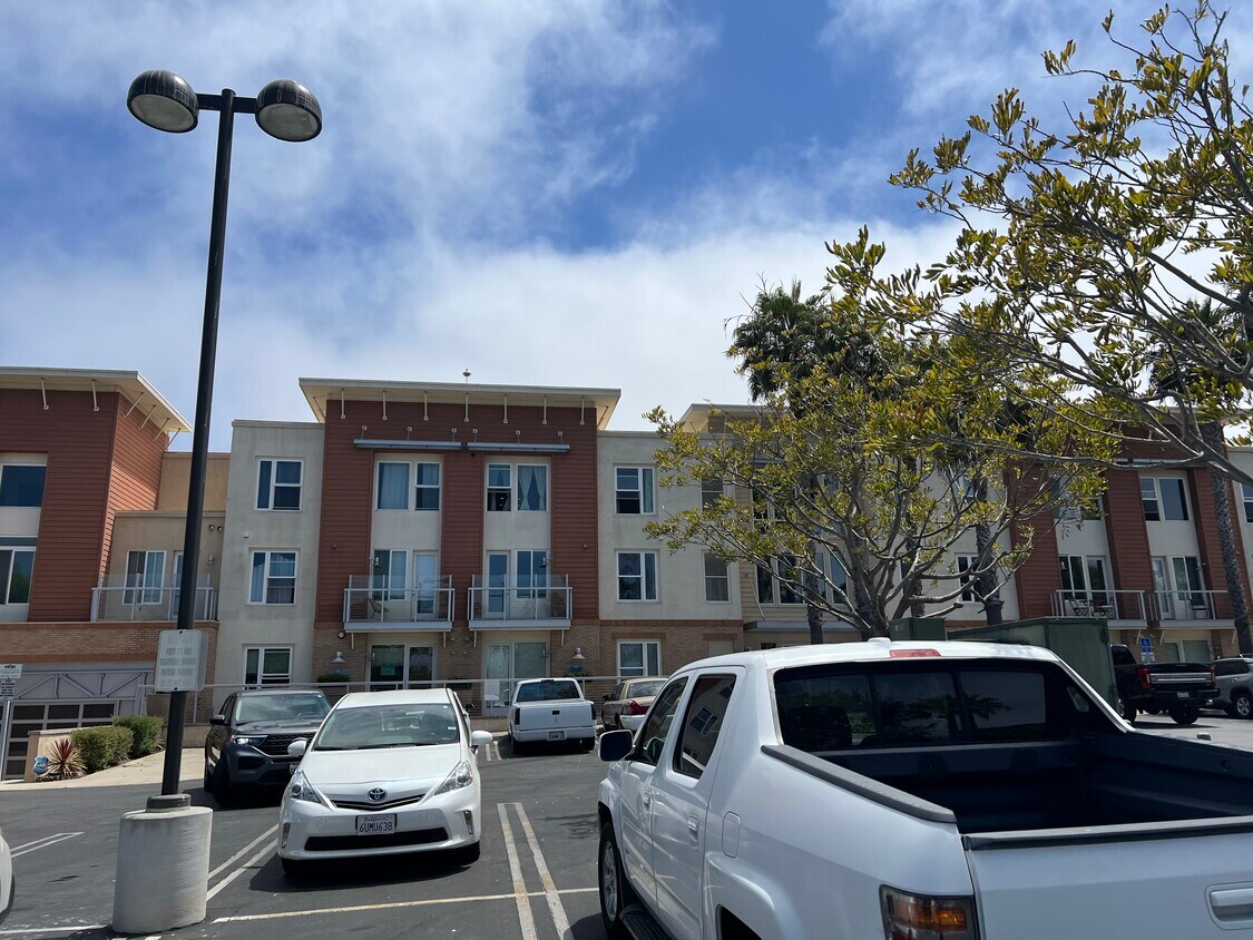 1901 Victoria Ave Unit 210, Oxnard, CA 93035 Condo for Rent in Oxnard