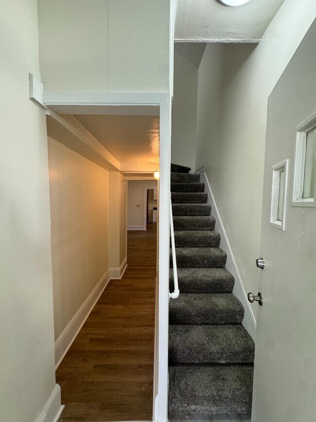 Foto del edificio - 1007 N Prairie St
