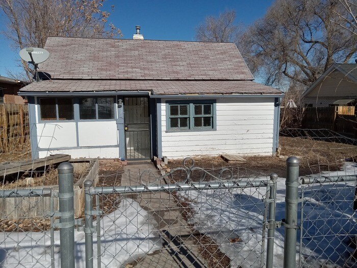 Available now! 2 bed 2 bath house Denver! ... - House Rental in Denver ...