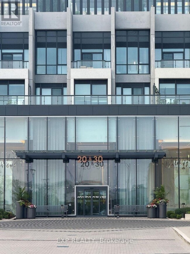 Building Photo - 30 Inn On The Pk Dr