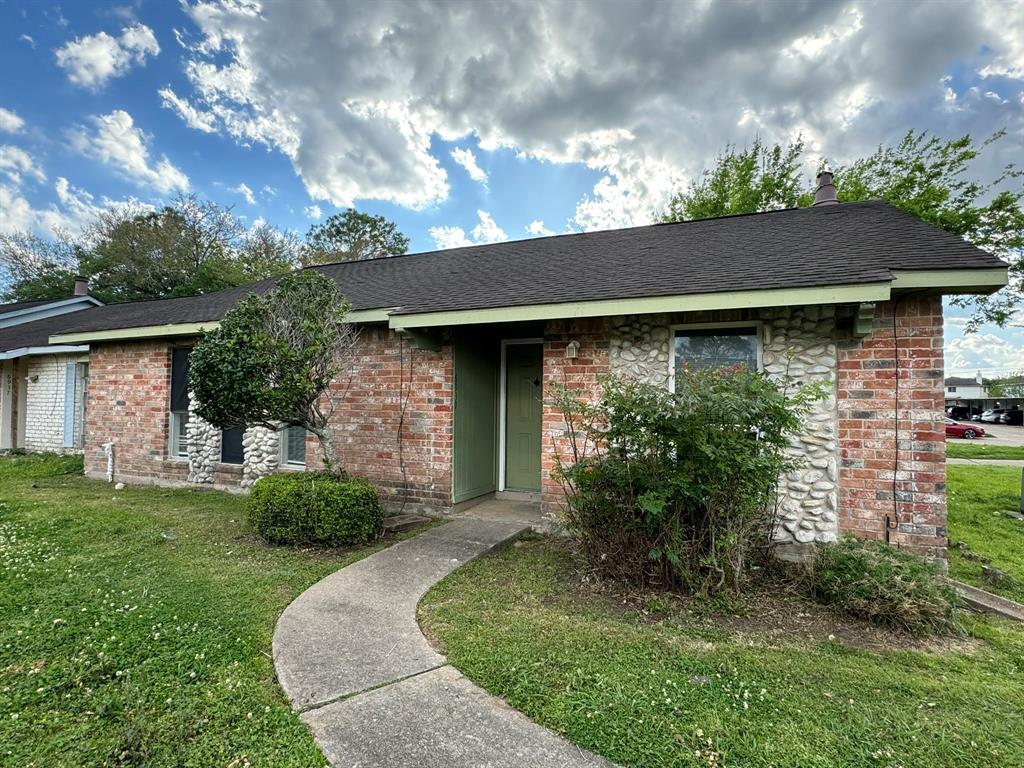 Primary Photo - 6939 Chasewood Dr