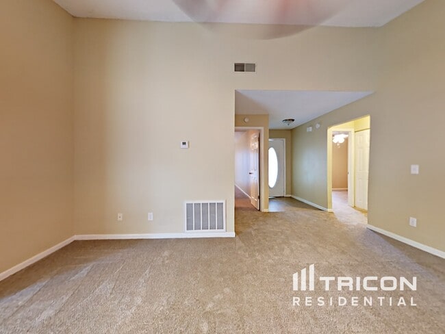 Building Photo - 4013 Forecast Dr