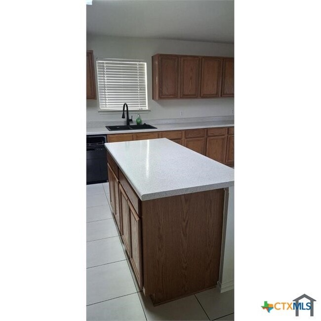 Building Photo - 109 Comal Cove