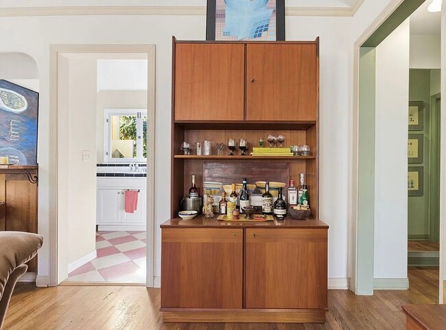 Building Photo - 918 1/2 Maltman Ave