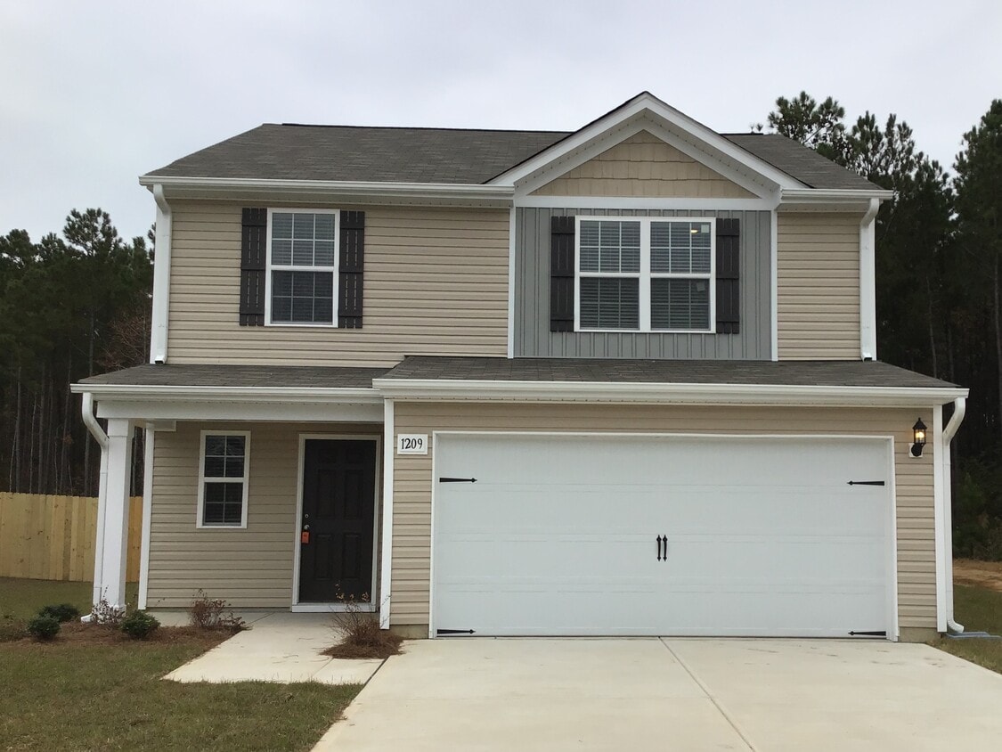 1209 Dogwood Neck Drive House for Rent in Navassa, NC