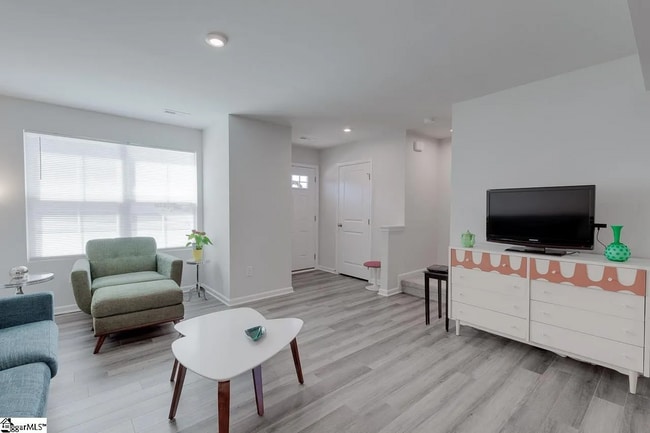 Building Photo - 565 Hampton Townes Dr