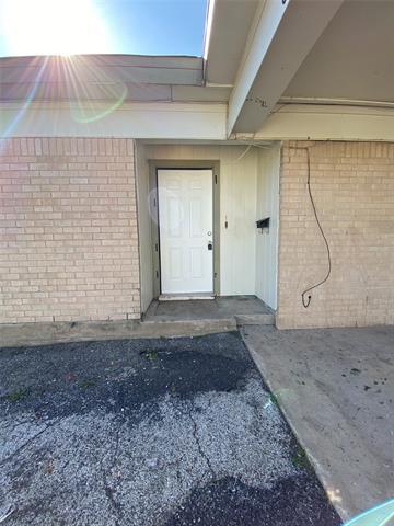 Foto principal - 6808 Trail Lake Dr