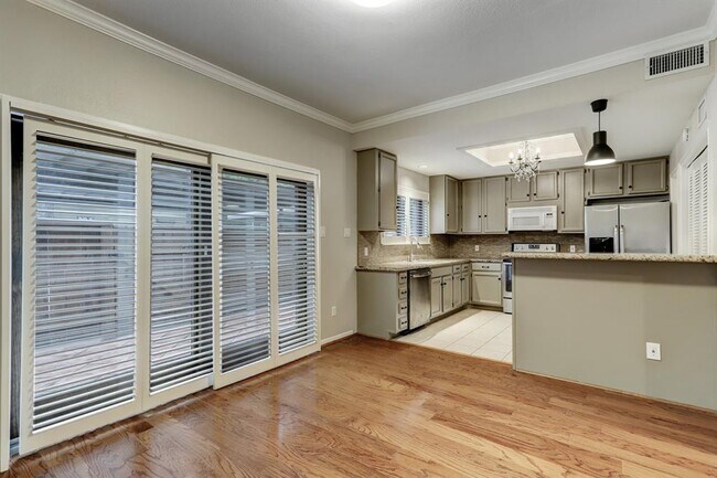 Building Photo - 11711 Memorial Dr