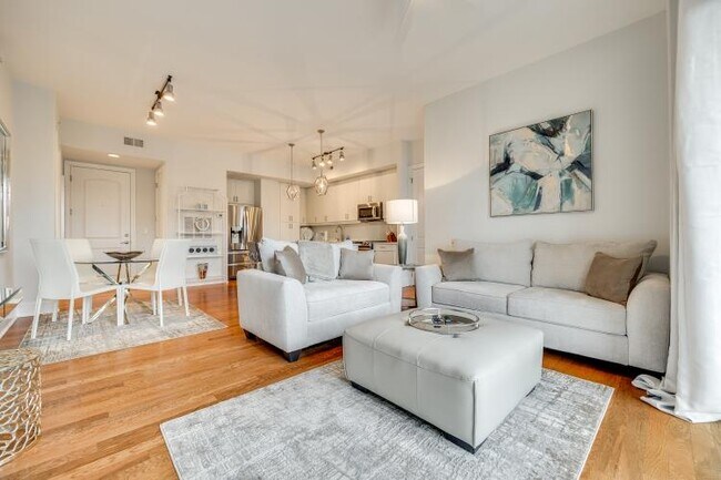 Foto del edificio - 4620 Piedmont Row Dr
