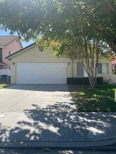 Building Photo - 45273 Esplendor Ct