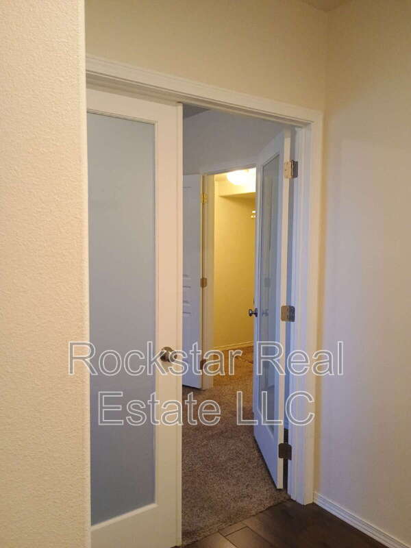 Foto del edificio - 1315 N Rogue River St