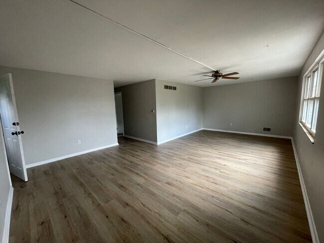 Foto del edificio - 112 Woodlawn Ave