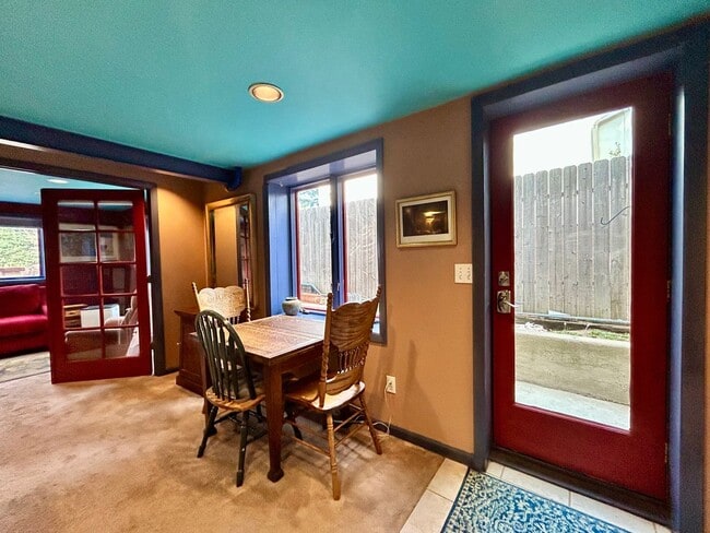 Photo - Furnished 2 Bedroom Garden Level ADU in Upper Table Mesa Near Bear Creek Park Apartment