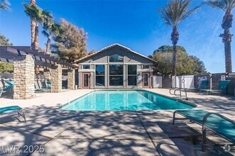 Building Photo - 2750 S Durango Dr