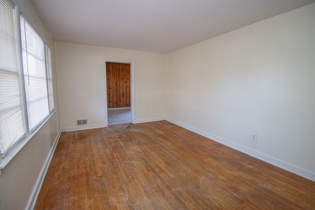 Foto del edificio - Charming 3-Bedroom Brick Home in Cayce