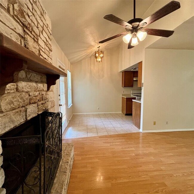 Building Photo - 12814 Tomanet Trail