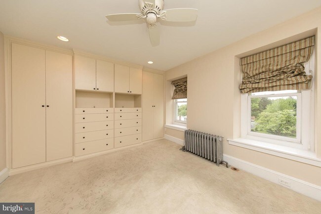 Building Photo - 105 Rockland Ave