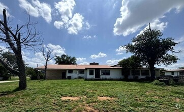Building Photo - 101 Lake Breeze Dr