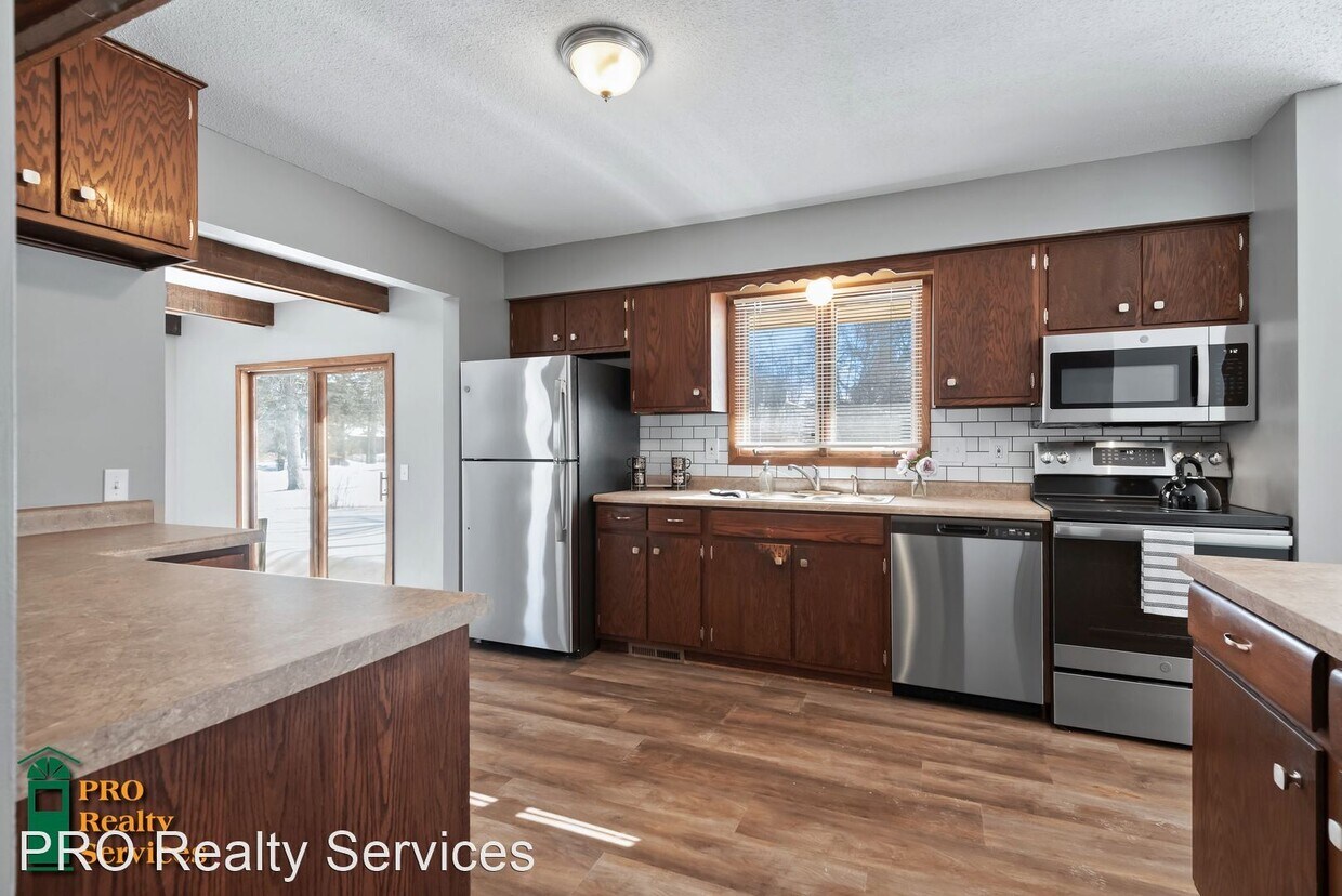 Primary Photo - 3 br, 1.5 bath House - 8687 28th St N