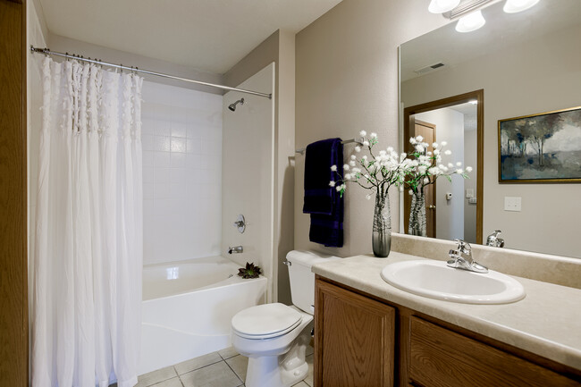 1 Bed Bath Soaking Tub - Standing Bear Lake Apartments