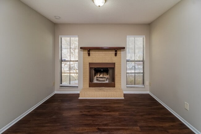 Building Photo - 1240 Crossfield Dr