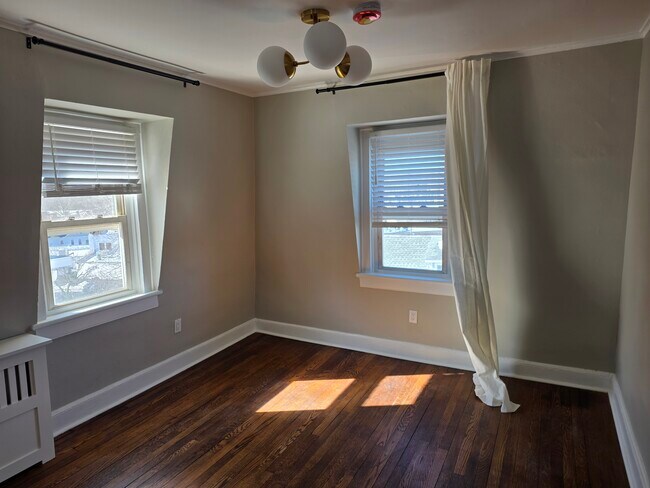 Foto del edificio - 1097 Boston Post Rd