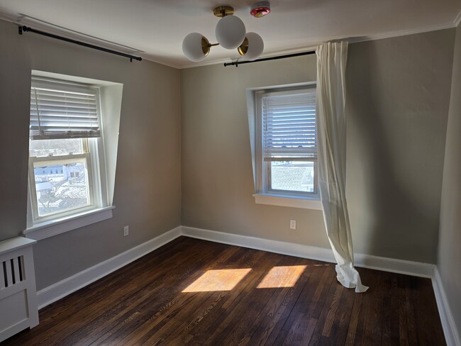 Building Photo - 1097 Boston Post Rd