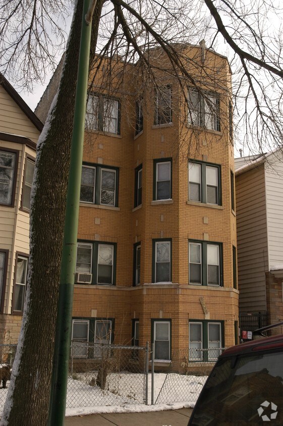 Foto principal - 1643 N Spaulding Ave