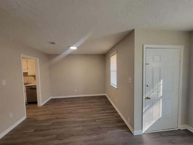 Foto del edificio - """~155 Stoneybrooks Place