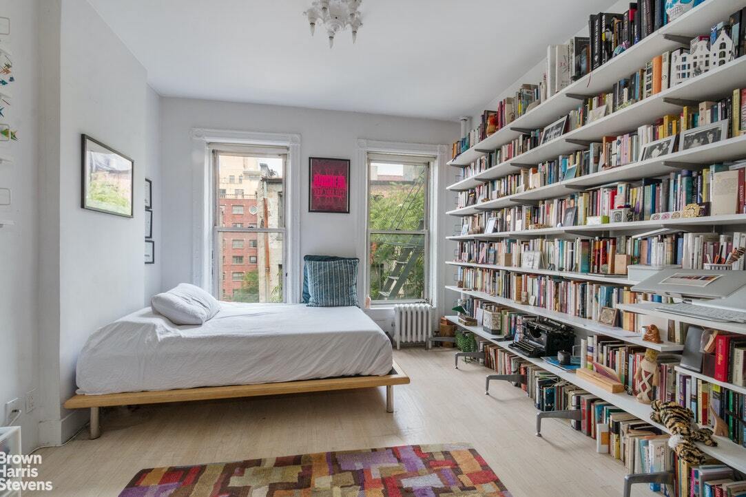 Foto del edificio - 529 E 12th St