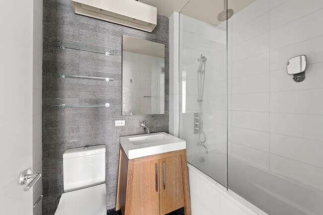 Foto del edificio - 2 bedroom in New York NY 10005