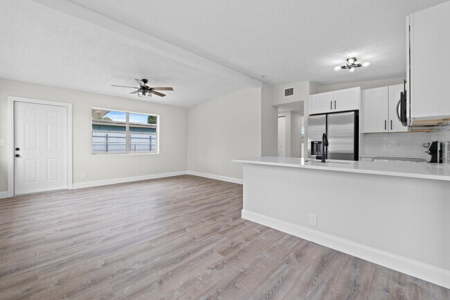 Foto del edificio - 2415 Lewis Rd
