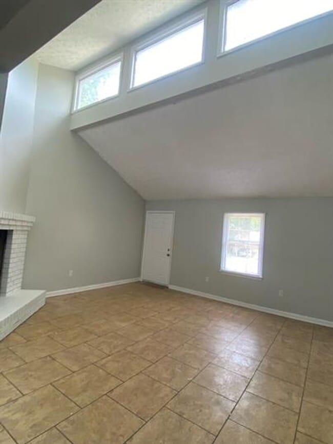 Building Photo - Sayemore Drive