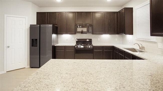 Foto del edificio - 15643 Countesswells Dr