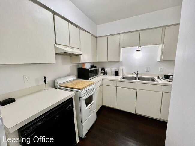 Building Photo - 2 br, 1 bath House - 2408 Longview St #109