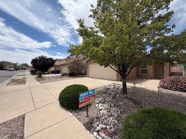 Foto del edificio - 3 Bedroom Single Story Available Near McMahon Blvd NW & Unser Blvd NW!