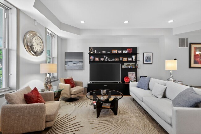 Foto del edificio - 928 Ingraham St NW