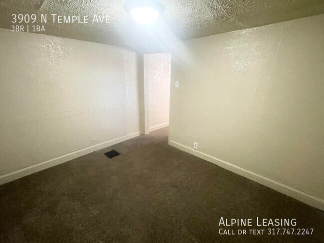 Foto del edificio - NE Indy 3BR House