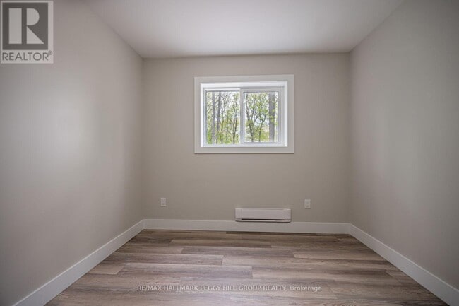 Building Photo - 176 Cundles Rd W