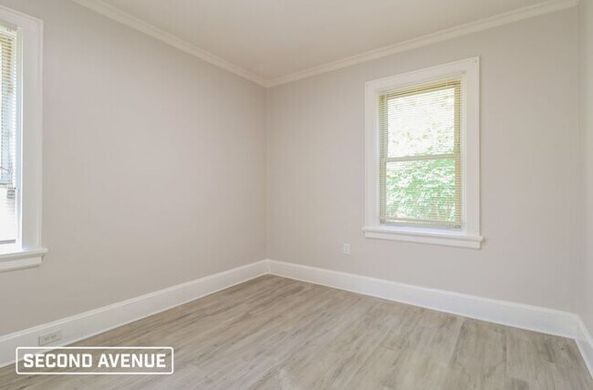 Foto del edificio - 1115 Woodlawn Ave