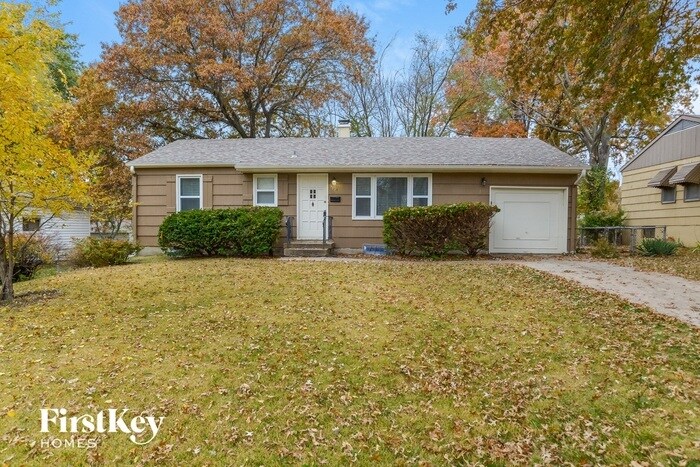 Foto principal - 9814 Cambridge Ave