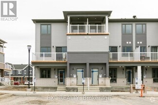 Building Photo - 902 Parnian Private