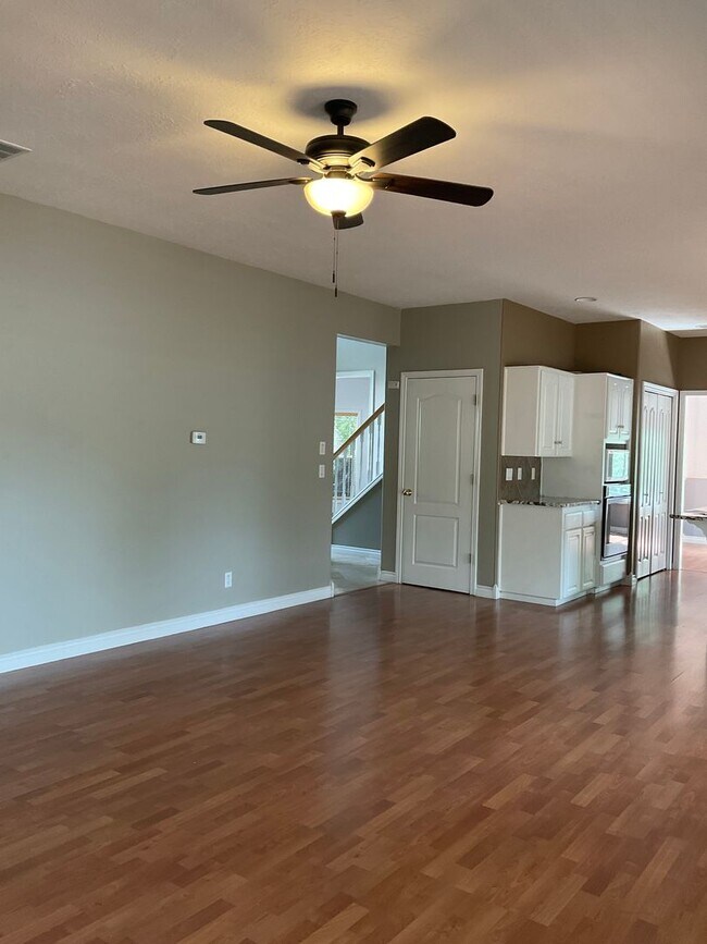 Foto del edificio - Beautiful House in Desirable South Gateway...